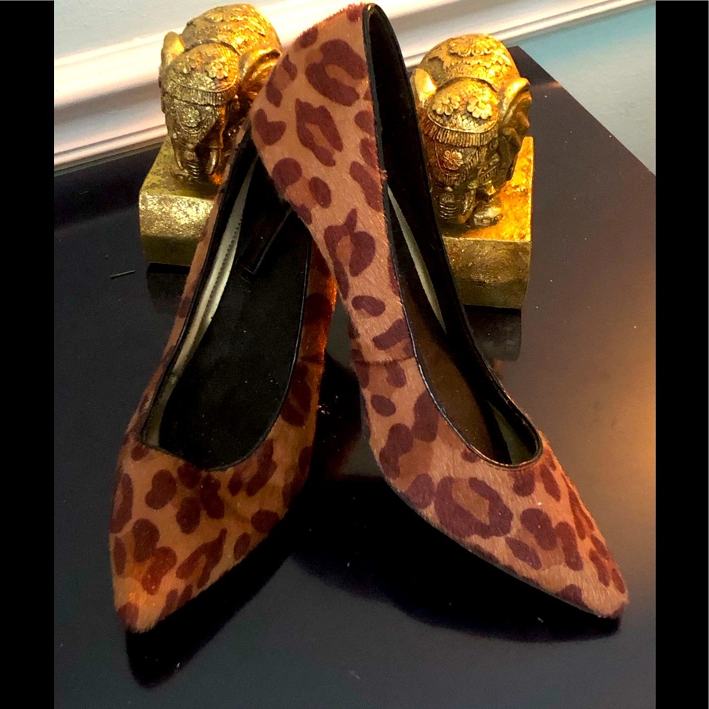Comfort plus! Leopard suede heels! Size 8! Sexy!
